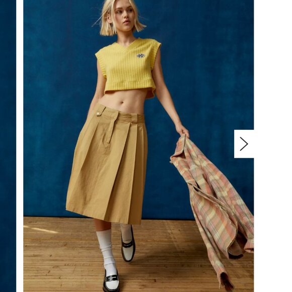 BDG Small Crop Sweater Top Short Sleeve Grey Urban Outfitters V neck - Picture 8 of 14